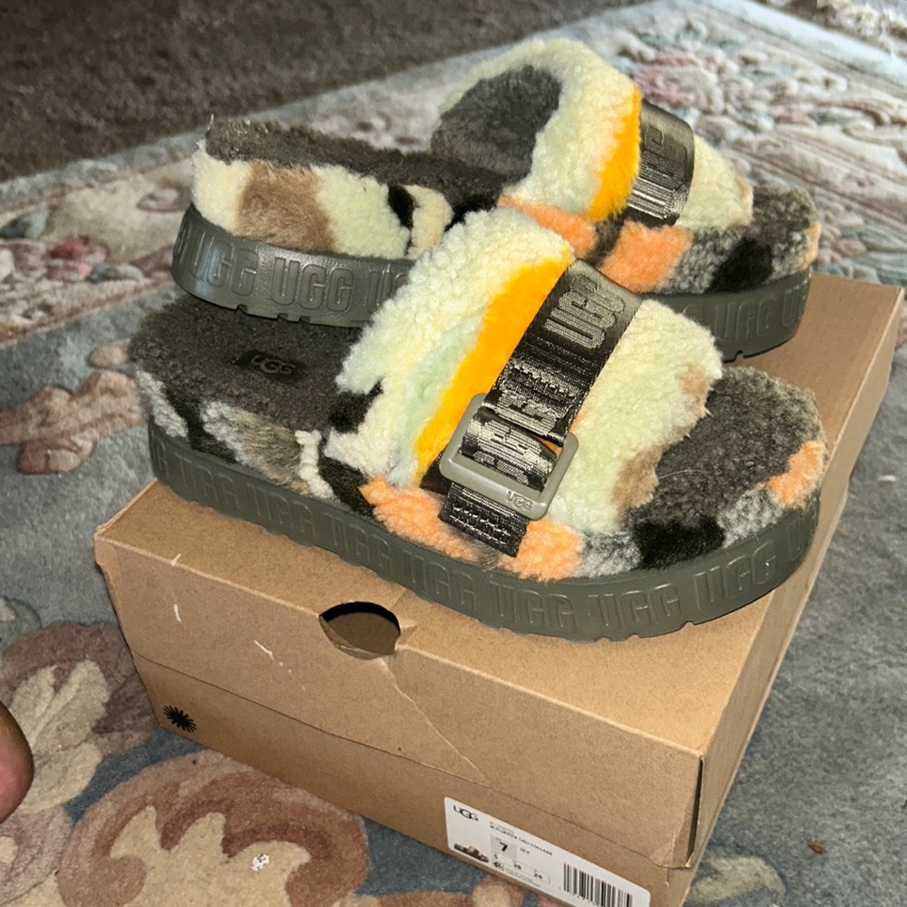 Size 7 olive green camo fluffita ugg